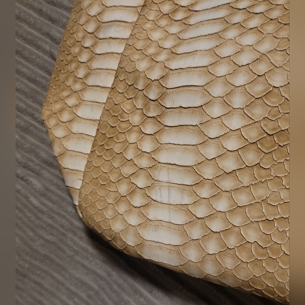 Penelope Ann Seeet City Tan Faux Snake Skin Textured Tote - Picture 12 of 12